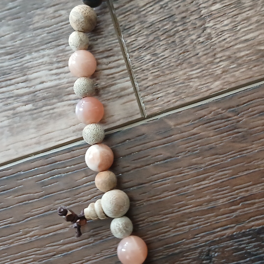 💙Beaded Necklace - Picture 2 of 8